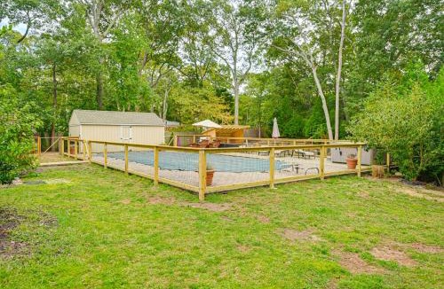 Aquebogue Apartment | Pet-Friendly Apt w/Hot Tub Near the Hamptons!