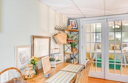 Aquebogue Apartment | Pet-Friendly Apt w/Hot Tub Near the Hamptons!