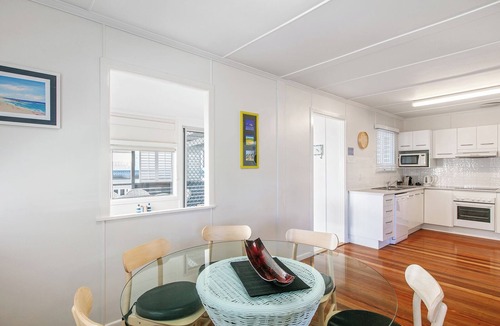 Moffat Beach House | Pet Friendly at Moffat Beach