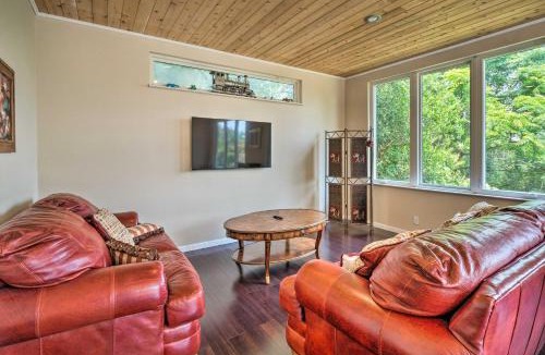 Apache Shores House | Pet-Friendly Austin Home w/Deck, Yard, & Views!
