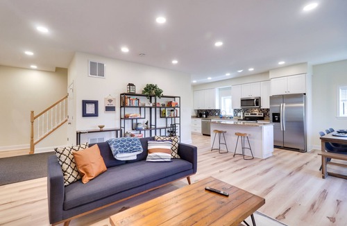 Mount Jackson House | Pet-Friendly Basye Vacation Rental w/Fireplace!