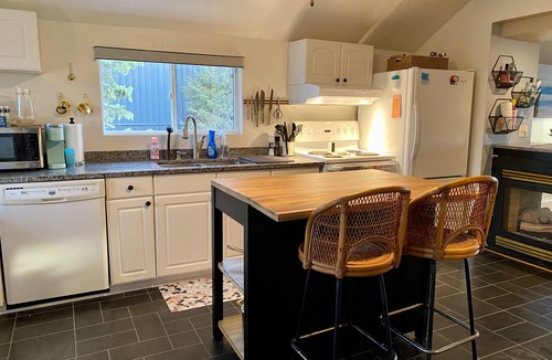 Rama Cottage | Pet Friendly Beach House with Bunkie Bar & Hot Tub