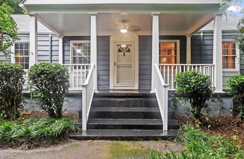 East Raleigh House | Pet Friendly|Beautiful Neighborhood|DT Raleigh