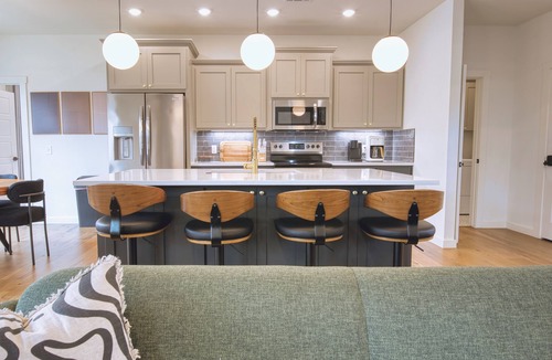 Bella Vista House | Pet-Friendly Bella Vista Home w/King Bed, Kitchen & Trail Access