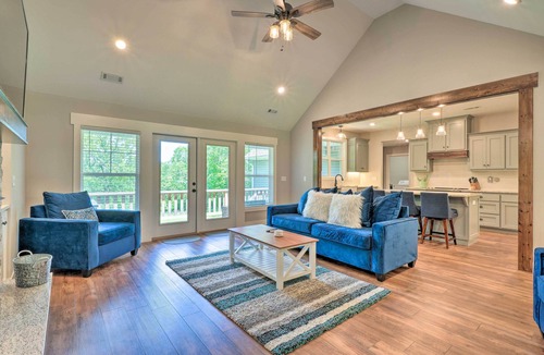 Bella Vista Cottage | Pet-friendly Bella Vista Home w/ Deck + Yard!