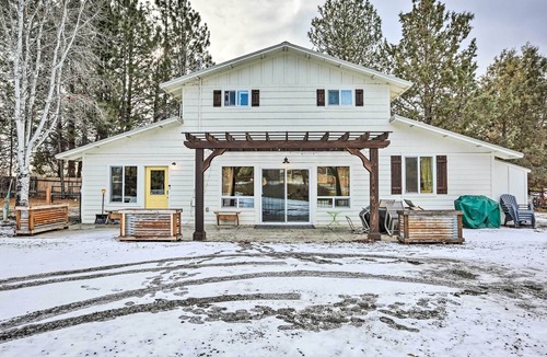 Bend House | Pet-Friendly Bend Vacation Rental w/ Yard!