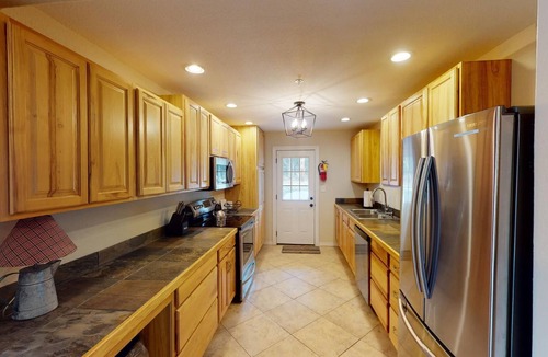 Kimberling City Cabin | Pet-Friendly Big Bear Cabin 1 - Sleeps 19