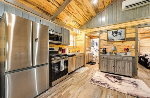 Broken Bow Cottage | Pet-friendly Broken Bow Cabin Near Lukfata Creek!