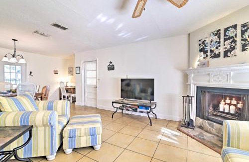 Brooksville House | Pet-Friendly Brooksville Cottage w/Fire Pit!