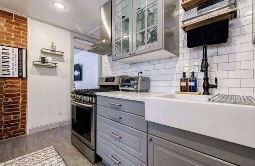 Old Fourth Ward House | Pet Friendly Bungalow Steps to Inman Park