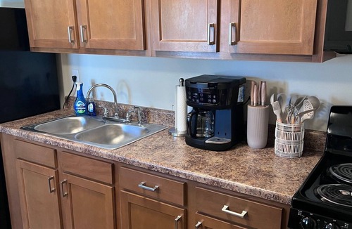 Suncoast Estates House | Pet Friendly Cozy 2-bedroom manufactured home with accessible feature's