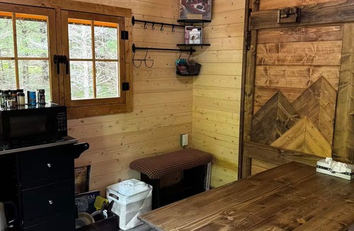 East Hants Cabin | Pet-Friendly Cabin | Sleeps 2 | Private Fire Pit