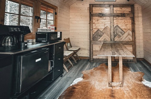 East Hants Cabin | Pet-Friendly Cabin | Sleeps 2 | Private Fire Pit