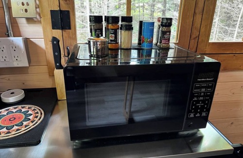 East Hants Cabin | Pet-Friendly Cabin | Sleeps 2 | Private Fire Pit