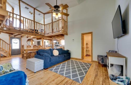 Uvalde House | Pet-Friendly Cabin on 3 Acres: 7 Mi to Uvalde!