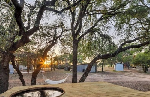 Smithwick Cabin | Pet-friendly cabin with hot tub
