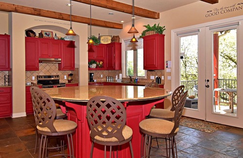 Spicewood House | Pet Friendly Cabin W/Communal Pool & Rec. Courts