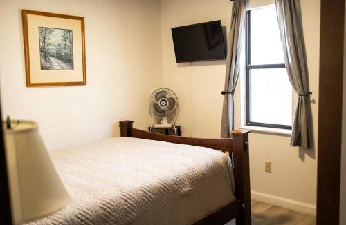 Sevierville House | Pet Friendly Cabin with Mountain View