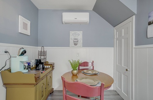 Cambridge House | Pet-Friendly Cambridge Home - Walk to River!