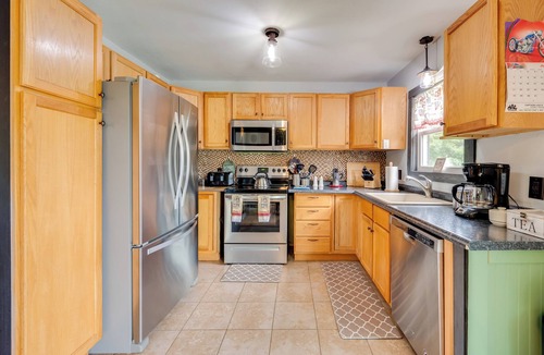 Canaan House | Pet-Friendly Canaan Home: Deck, Grill & Yard!