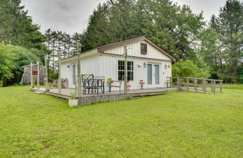 Black Creek Apartment | Pet-Friendly Caneadea Retreat with Deck!