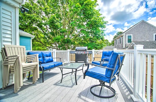 Dennis Port Cottage | Pet-friendly Cape Cod Getaway < 1 Mi to Beach