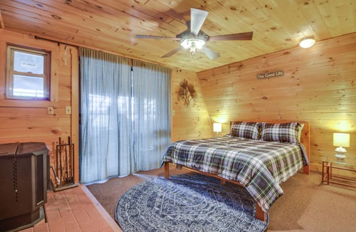 Carthage House | Pet-Friendly Carthage Home with Fire Pit!