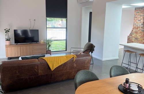 Ballarat East House | Pet friendly, central little gem