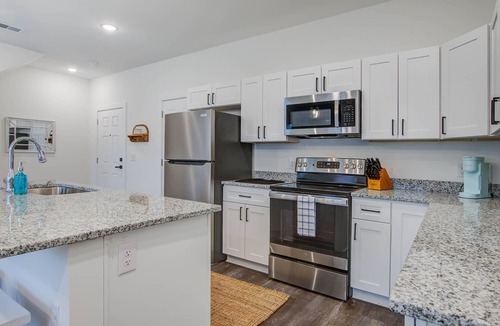 Hanahan House | Pet Friendly Central Location #1