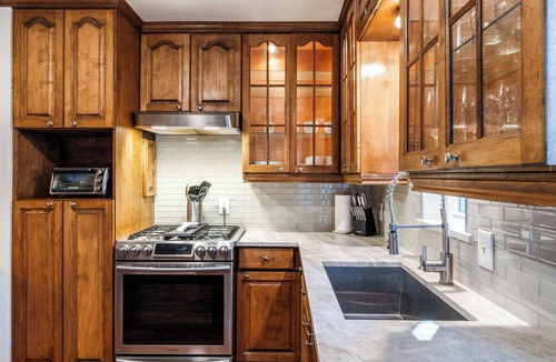 Dallas House | Pet friendly, centrally located urban retreat