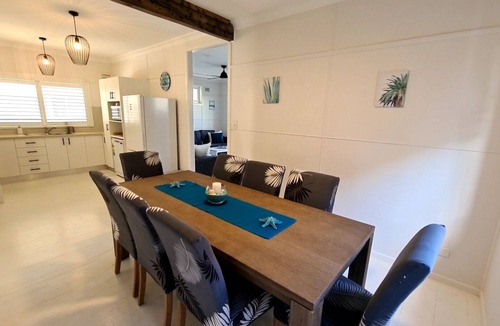 Ettalong Beach House | Pet Friendly, close to beach