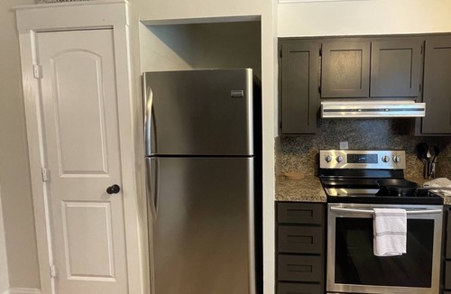 Port Neches House | Pet Friendly, Comfy Home W/ Large Yard, Cute Patio + Washer & Dryer. 2 bd 2 bath
