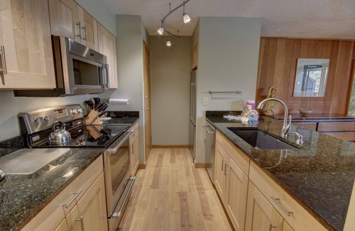 Keystone Condo | Pet Friendly Condo w/Balcony & Views, Pool/Hot Tub