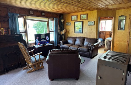 Skiff Lake Cottage | Pet friendly cottage on Skiff Lake