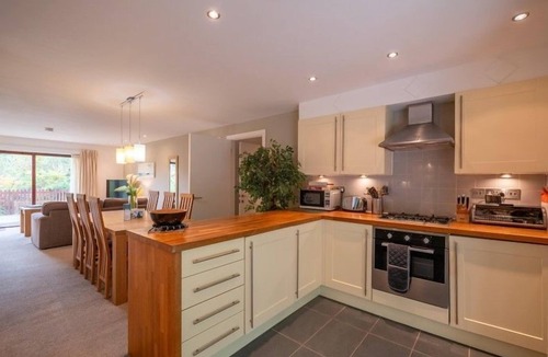 Carnon Downs Cottage | Pet friendly Croft Cottage