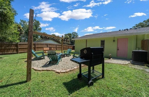 Crystal River House | Pet-Friendly Crystal River Retreat - Near Manatees & Golf