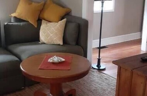 Sackville House | Pet Friendly Cute and Cozy in Sackville.