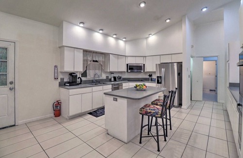 Dover House | Pet-Friendly Dover Retreat w/Yard & Pool Table!