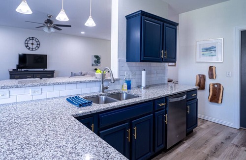 Edmond House | Pet Friendly Edmond Home with Fenced Yard and 3 King Beds