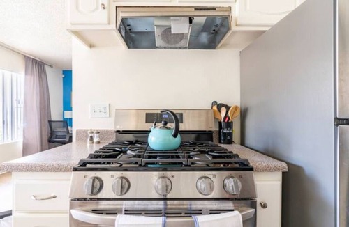Thousand Oaks Apartment | Pet-Friendly, Elevated Stay with Space, Comfort & Style