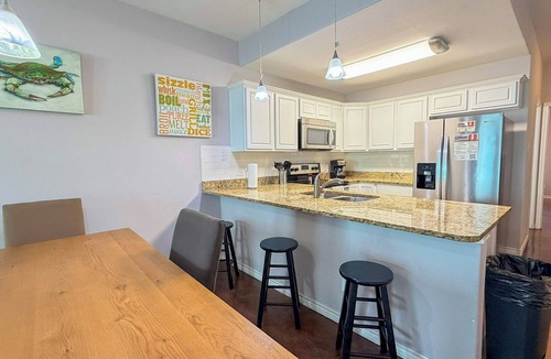 Corpus Christi House | Pet-Friendly Family Getaway | Heated Pool & Playground