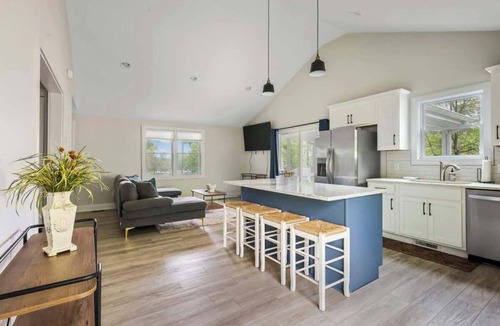 Southwest Raleigh House | Pet Friendly Family Home Steps to Raleigh Greenway