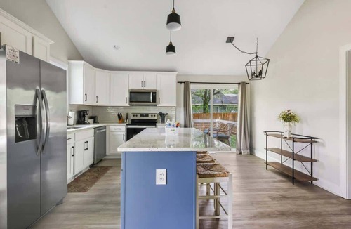 Southwest Raleigh House | Pet Friendly Family Home Steps to Raleigh Greenway