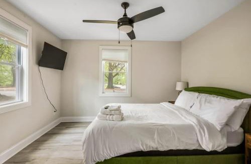 Southwest Raleigh House | Pet Friendly Family Home Steps to Raleigh Greenway