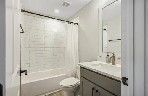 Southwest Raleigh House | Pet Friendly Family Home Steps to Raleigh Greenway
