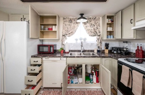 Mount Pleasant House | Pet Friendly Farmhouse Near Ski & Trails