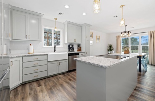 Lincoln Other | Pet-Friendly Farm Stay in Northwest Arkansas