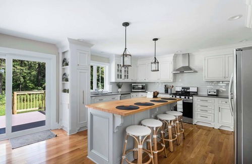 Skaneateles House | Pet Friendly-Fenced Yard-Near Downtown