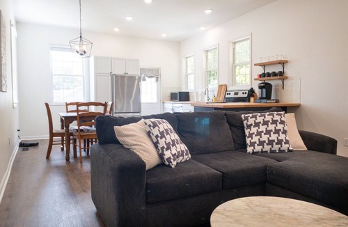 Pacific House | Pet Friendly - Fenced Yard - No Cleaning Fee