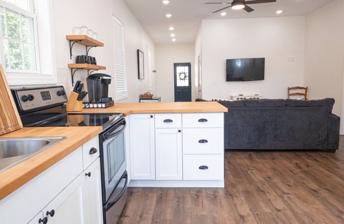 Pacific House | Pet Friendly - Fenced Yard - No Cleaning Fee